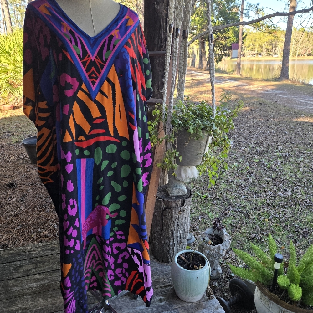 Colorful Abstract Print Woman's Maxi  Muumuu Caftan